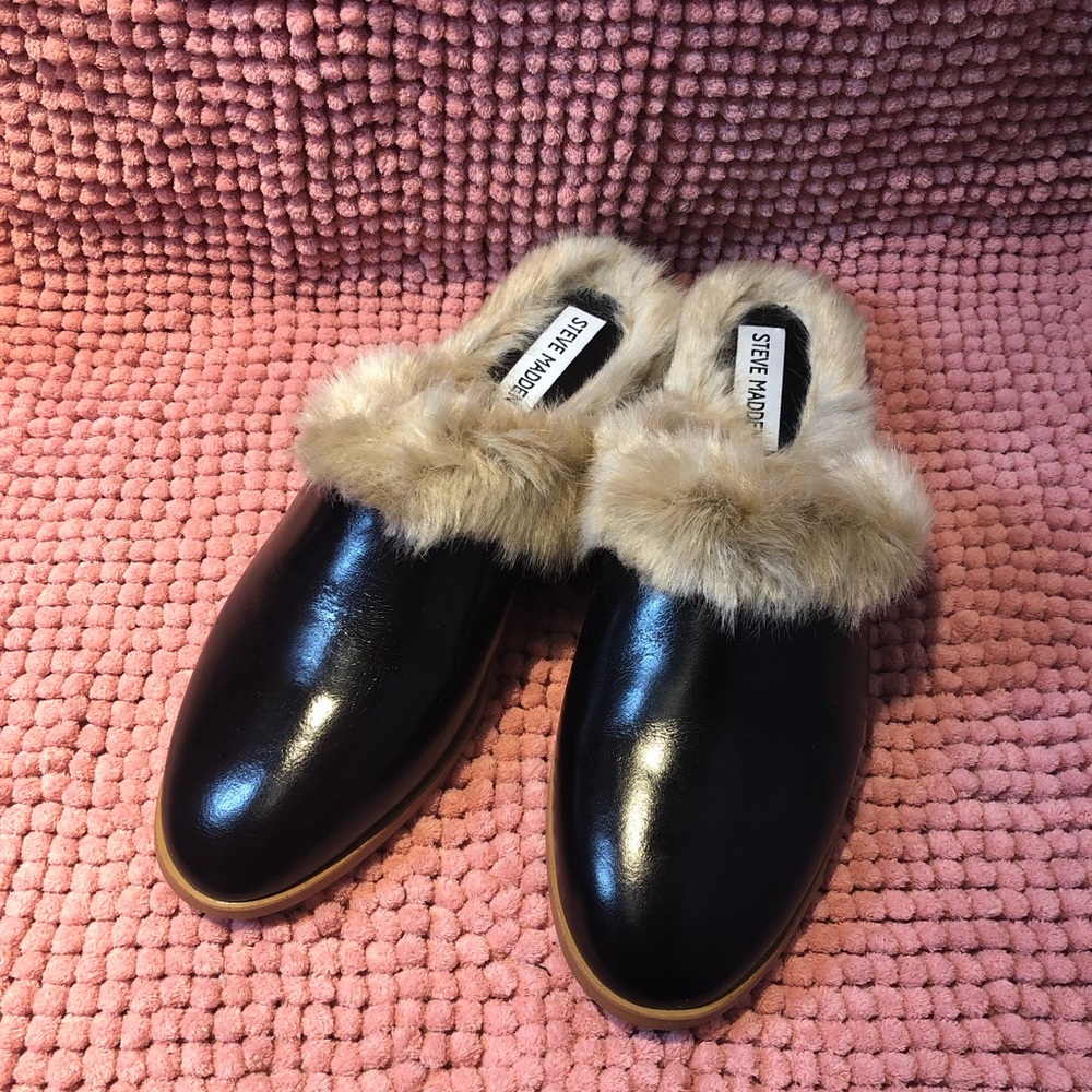 [STEVE MADDEN] Faux fur mules. Size 7.5